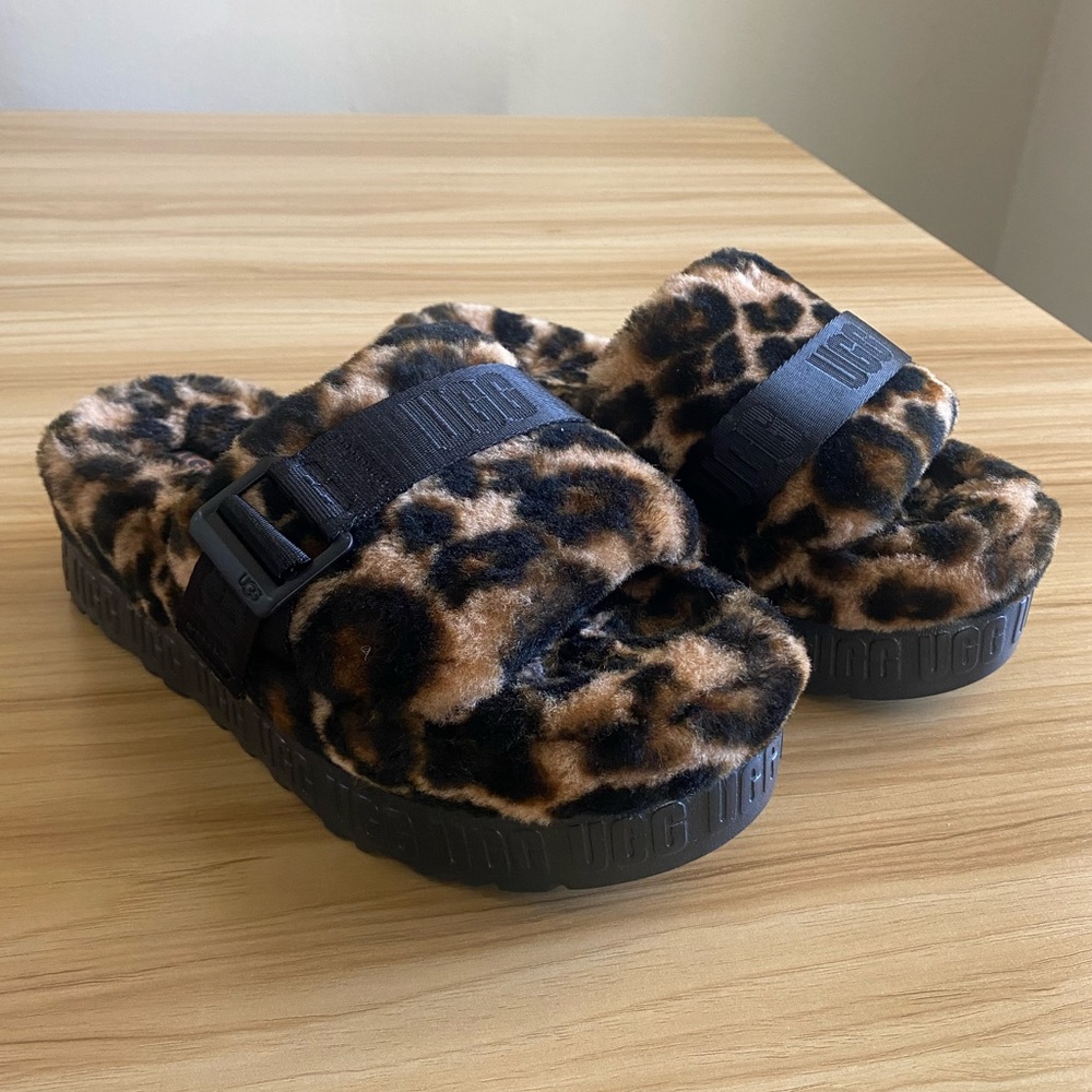 UGG Leopard Fluffita platform slides
